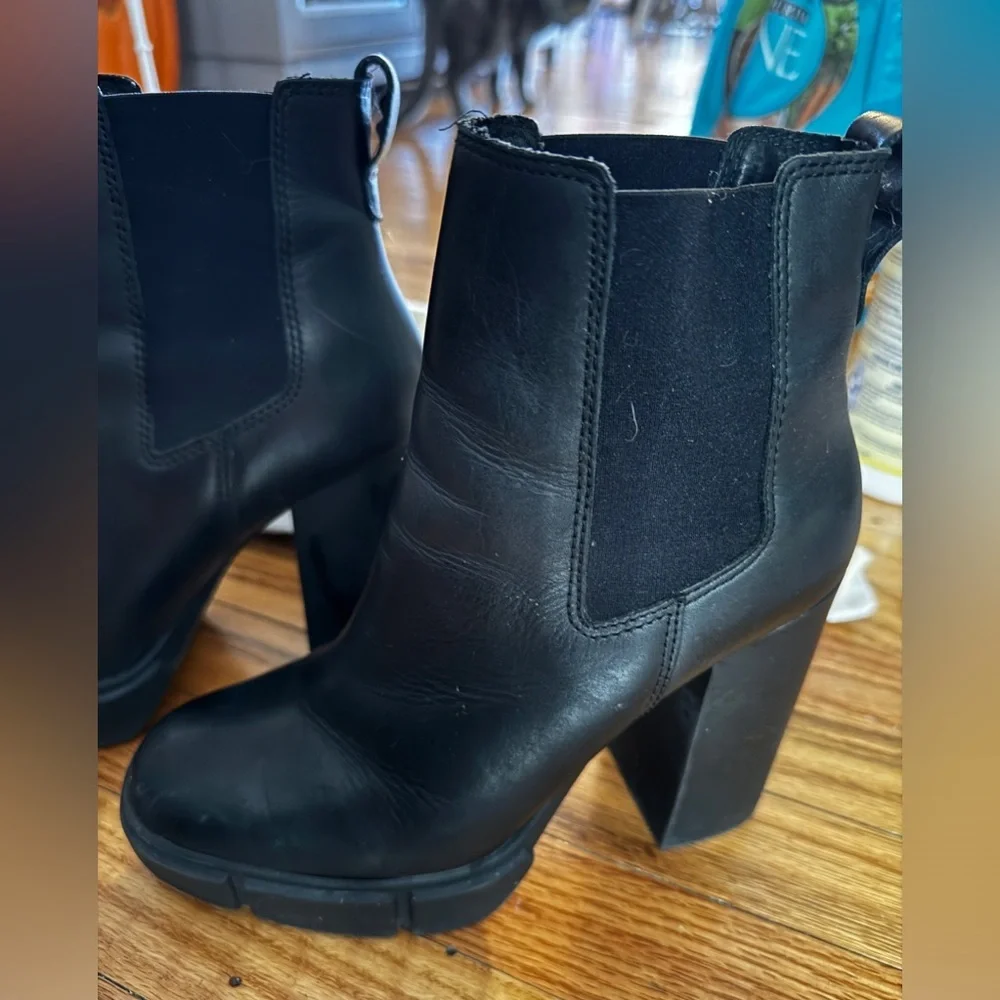 Steve Madden boots - Picture 3 of 3